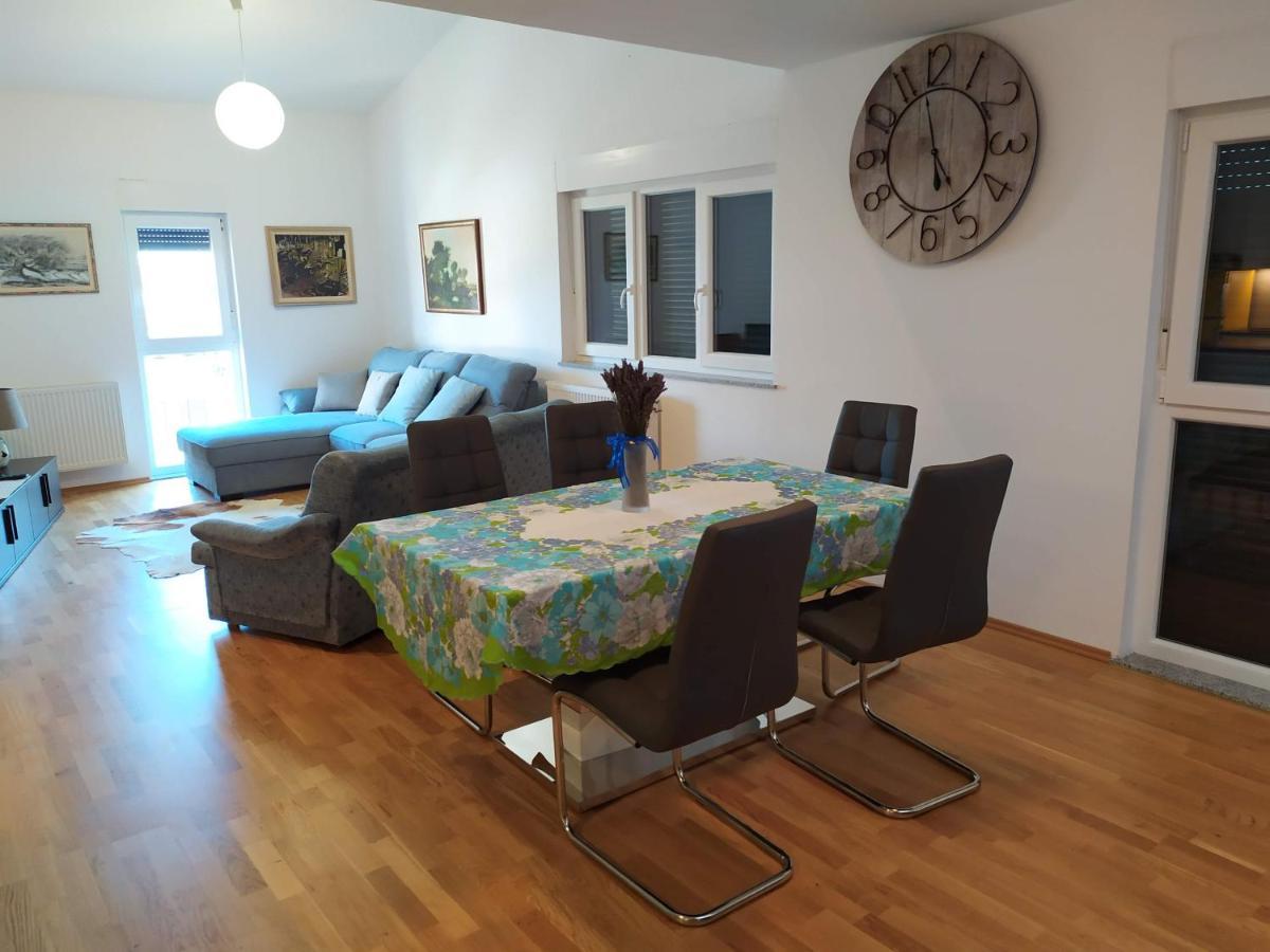 Apartment Jasmina Rijeka Buitenkant foto